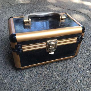 Vintage Gold & Black Makeup Box Kit