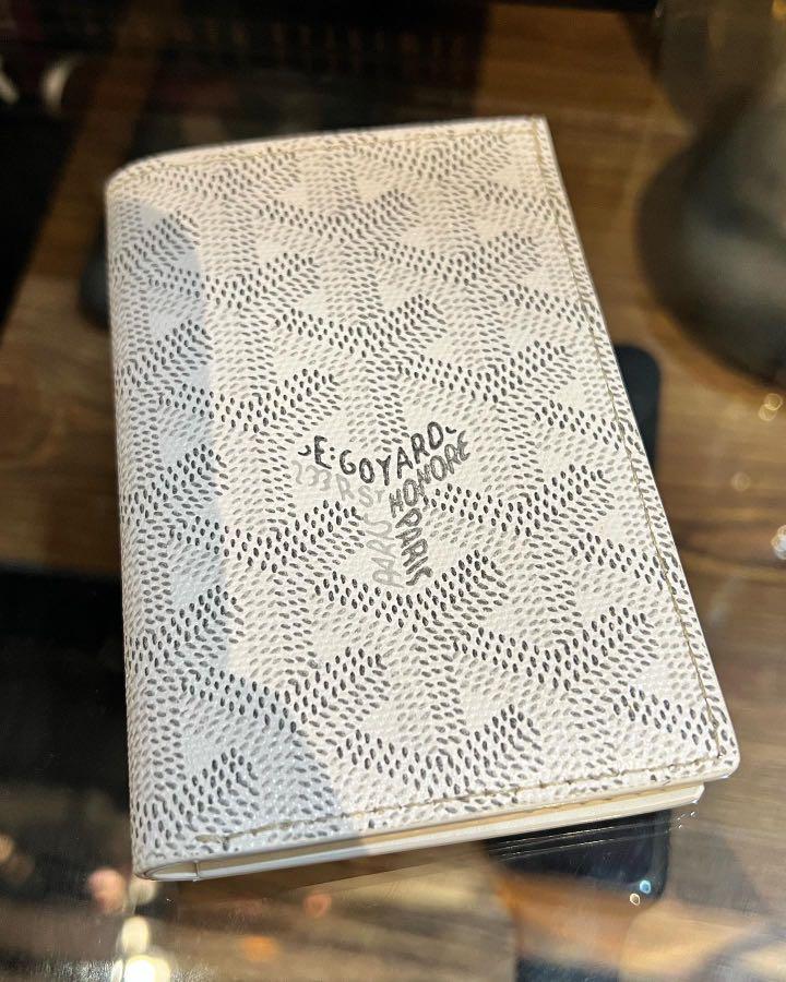 Goyard card holder st piere (Category: Luxury Bags & Wallets) located in Cavite. Submitted by rraaa32 (Listing ID 1146499846, Image 1). Description: No inclusion Dead stock Super clean SWIPE for market value now Size : same with lv pocket organizer .