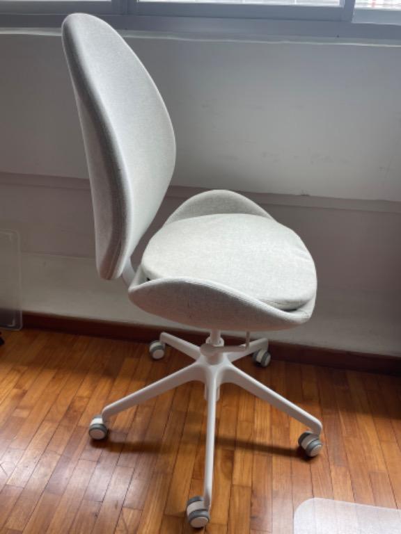 Hattefjall IKEA beige office chair