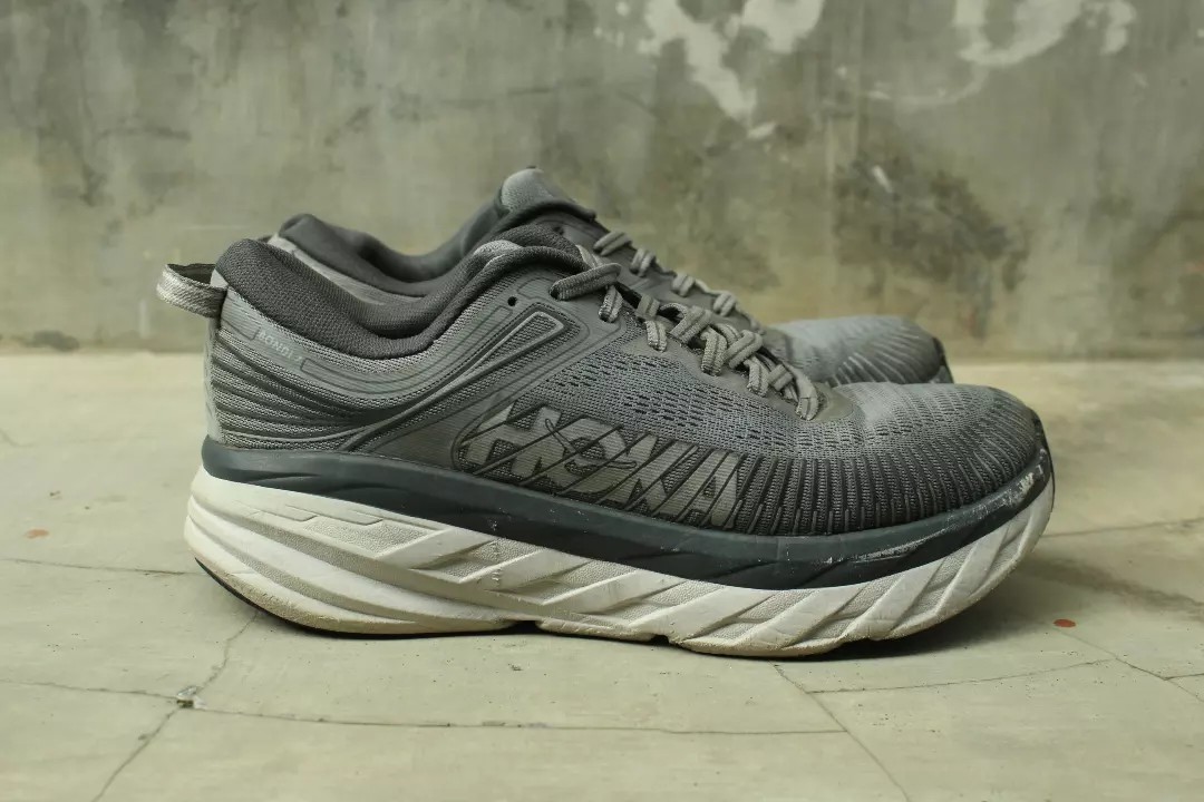 bondi running shoes