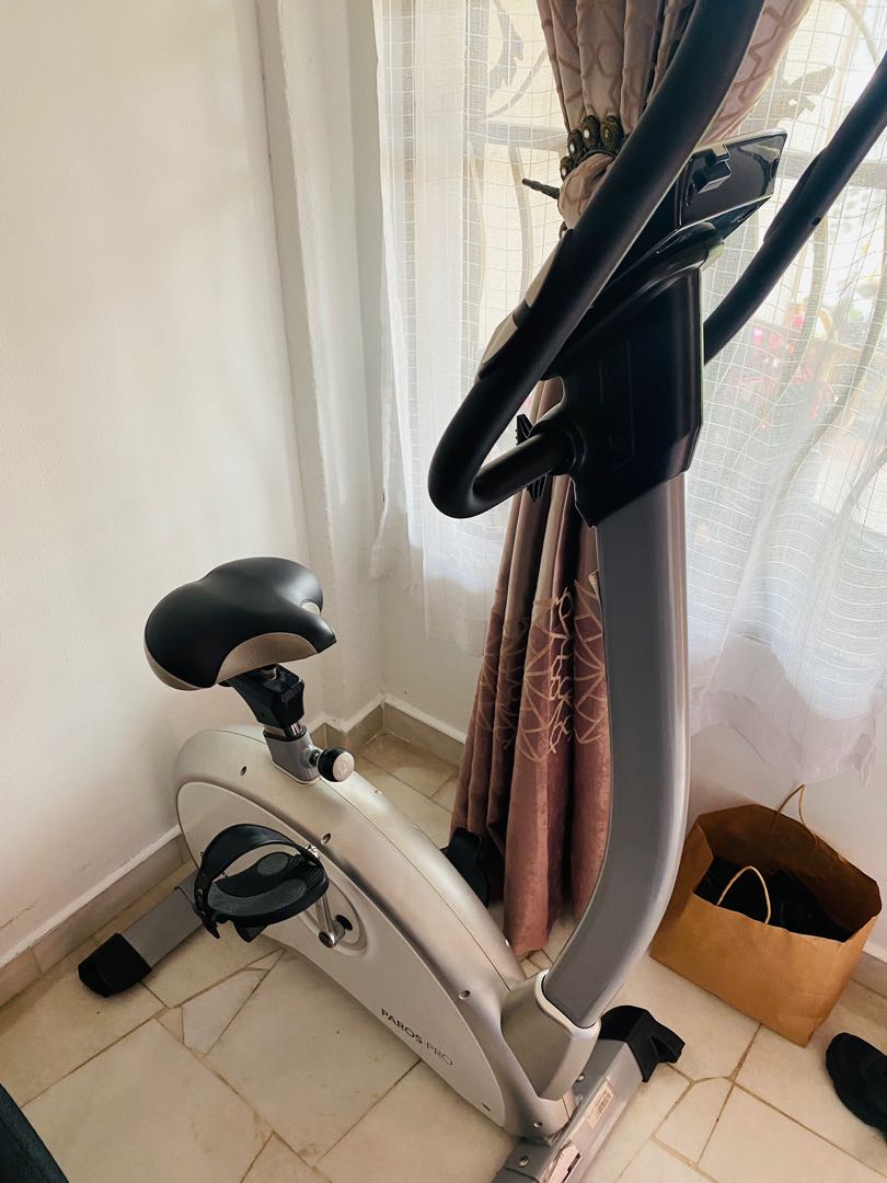 HORIZON FITNESS PAROS PRO EXERCISE BIKE Sports Equipment