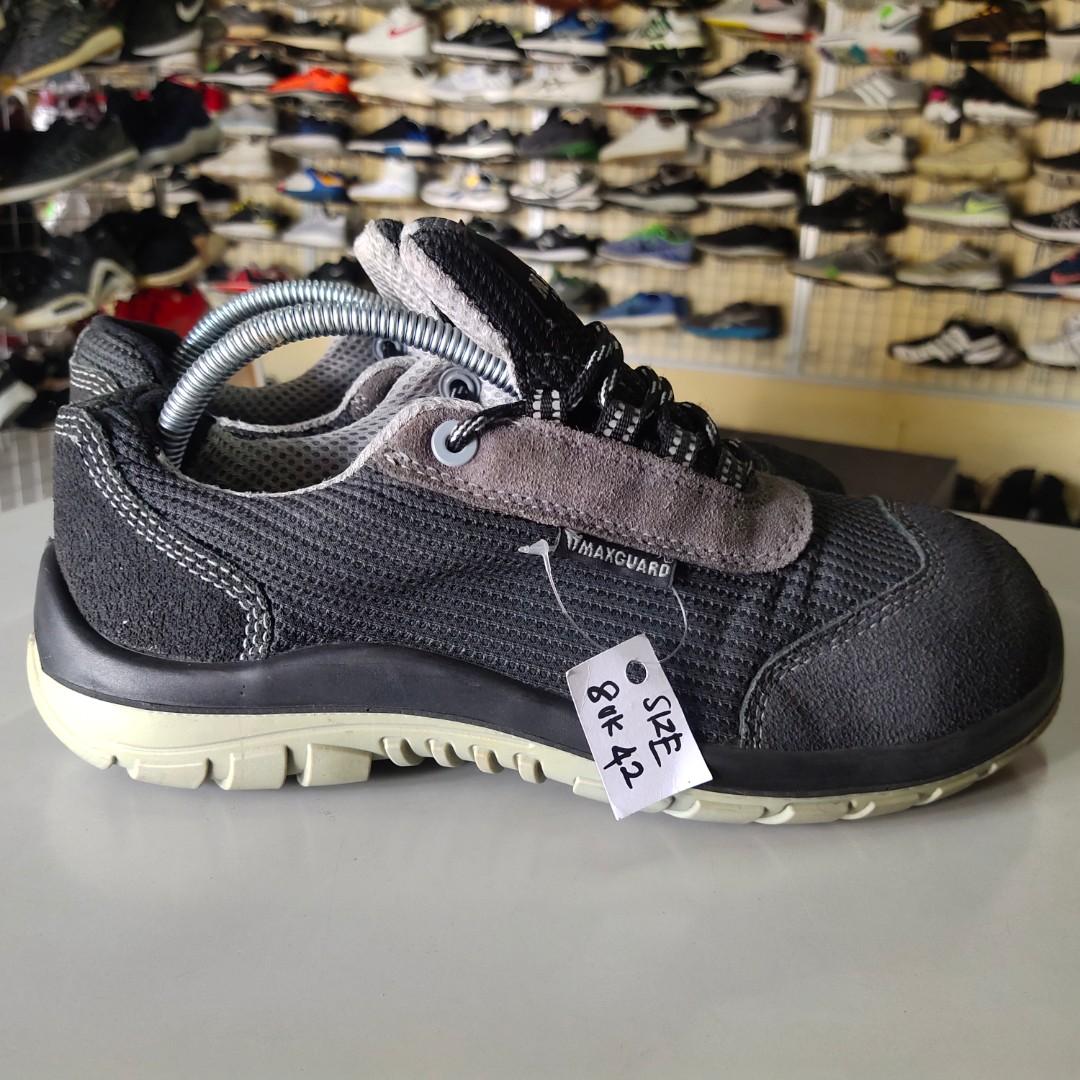 Max guard sale safety shoes