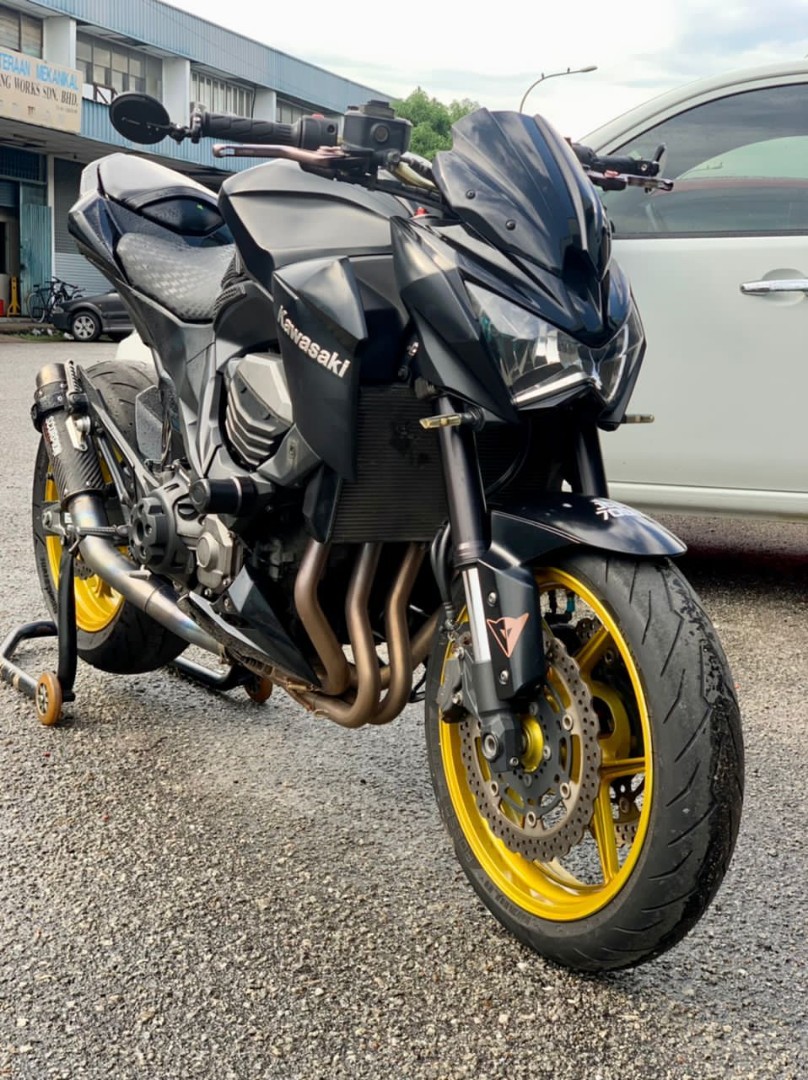 KAWASAKI Z800 JAJAN OHLINS BANGSAWAN SUPERB CONDITION Motorbikes
