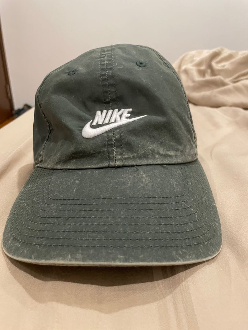 Nike beach cap, Men's Fashion, Watches 