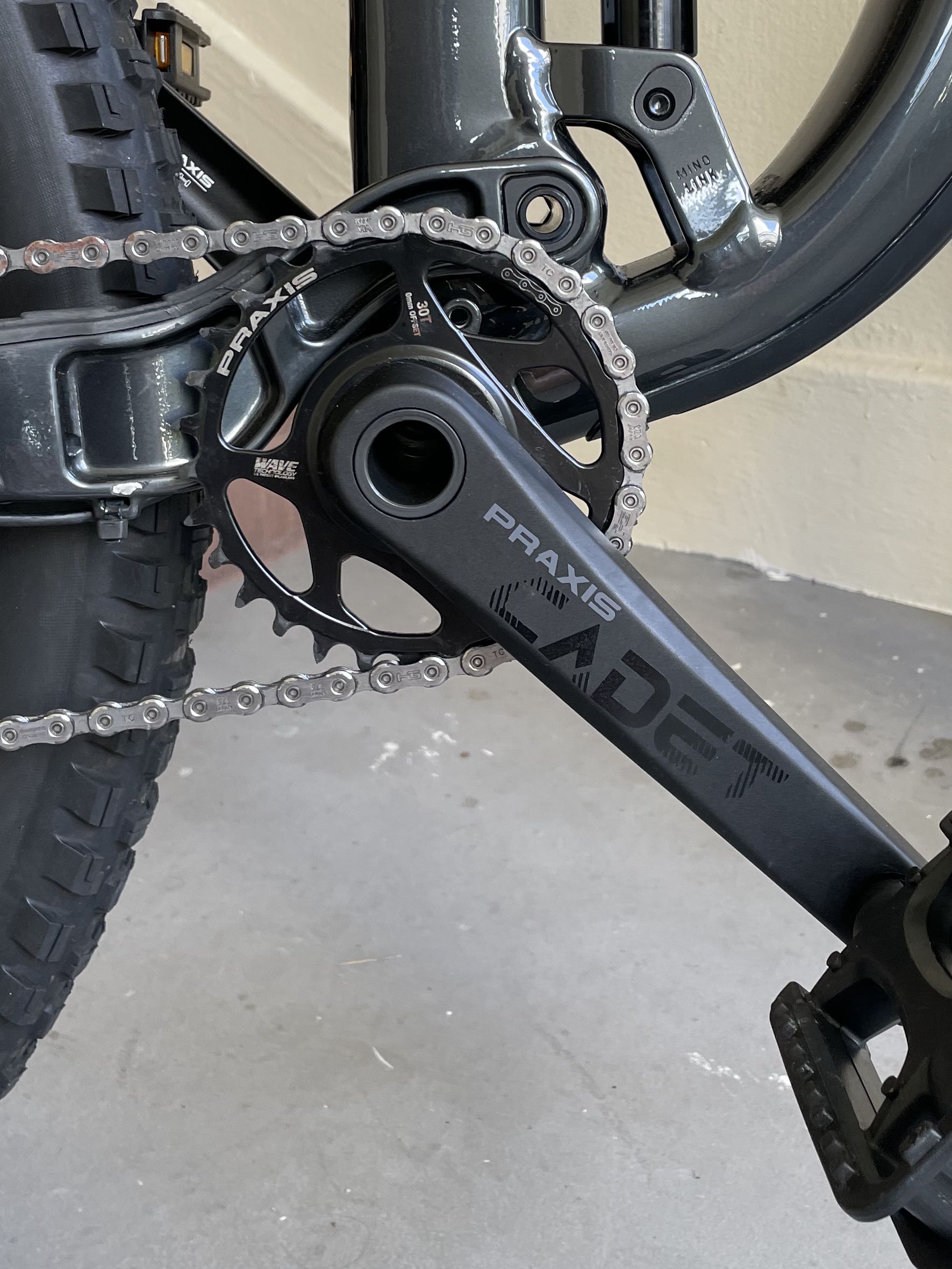 Praxis cadet crankset with chainring and bottom bracket can use