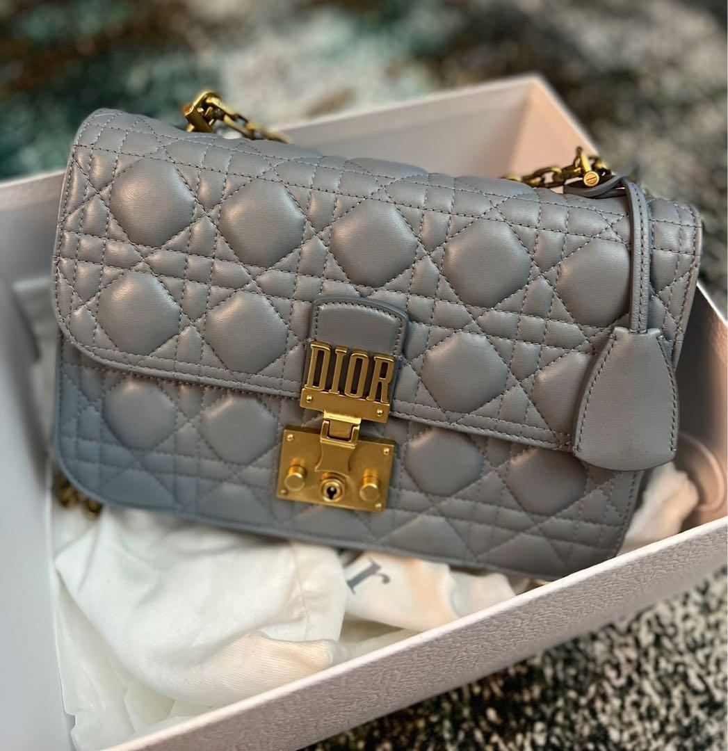 Pochette store dior addict