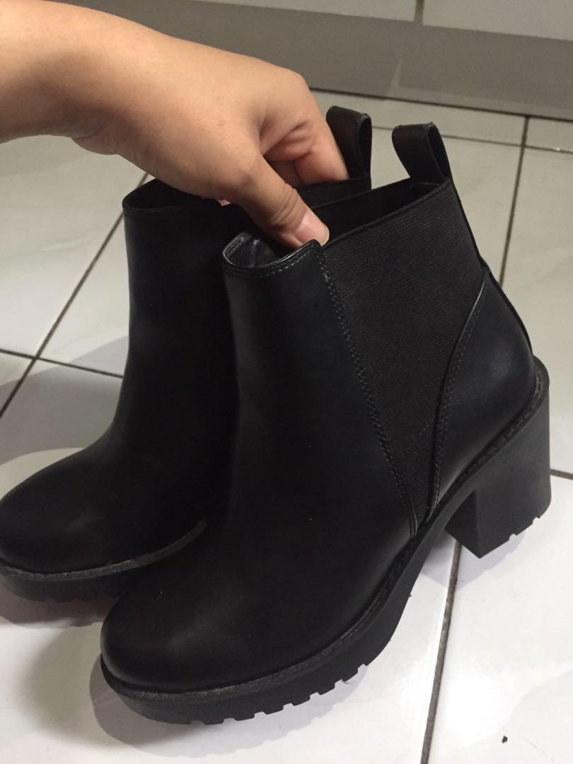 Harga clearance boots h&m