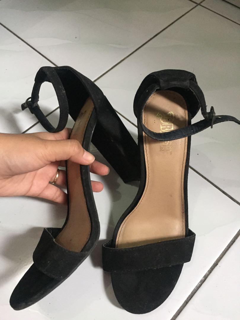 Sepatu high heels payless brash