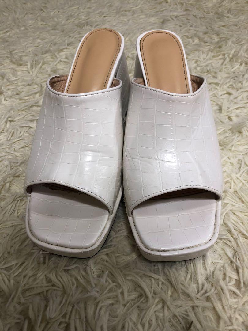 Y2K SHEIN Croc embossed mule sandal, Women's Fashion, Footwear, Flats ...
