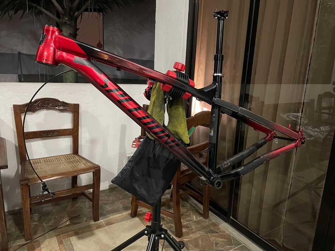 Speedone Defender 27.5 Medium with 
