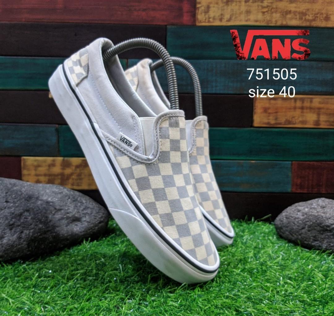 Sepatu vans checker online