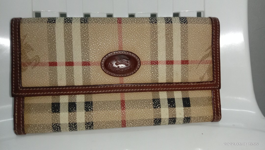 Burberry wallet vintage sales