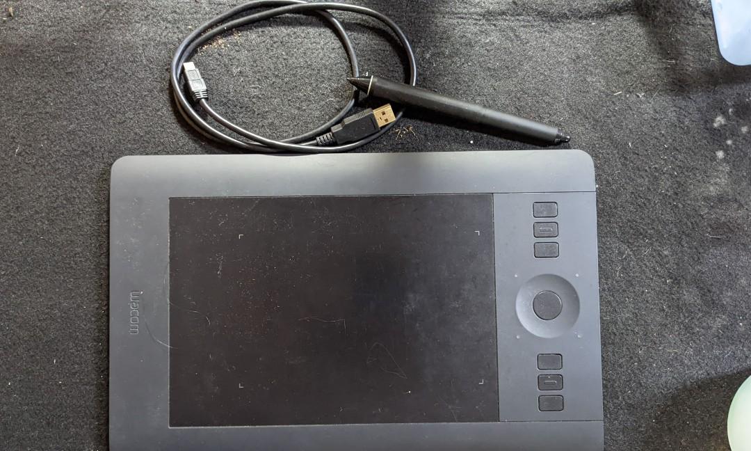 intuos pro pth451/k, 電腦及科技產品, 印表機及影印機在旋轉拍賣