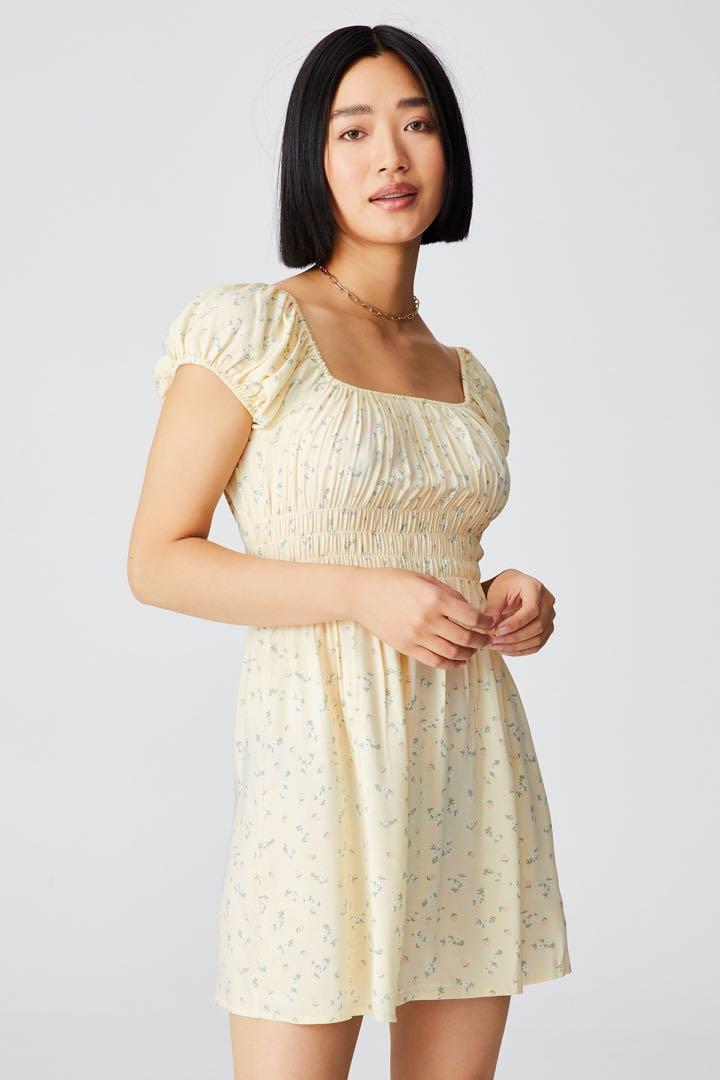 Woven Petite Frankie Puff Sleeve Shirred Fit And Flare Dress Women s Fashion Dresses Sets Dresses on Carousell
