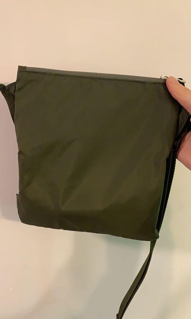 Wtaps Sling pouch Nylon (olive) 21AW, 男裝, 袋, 腰袋、手提袋、小袋