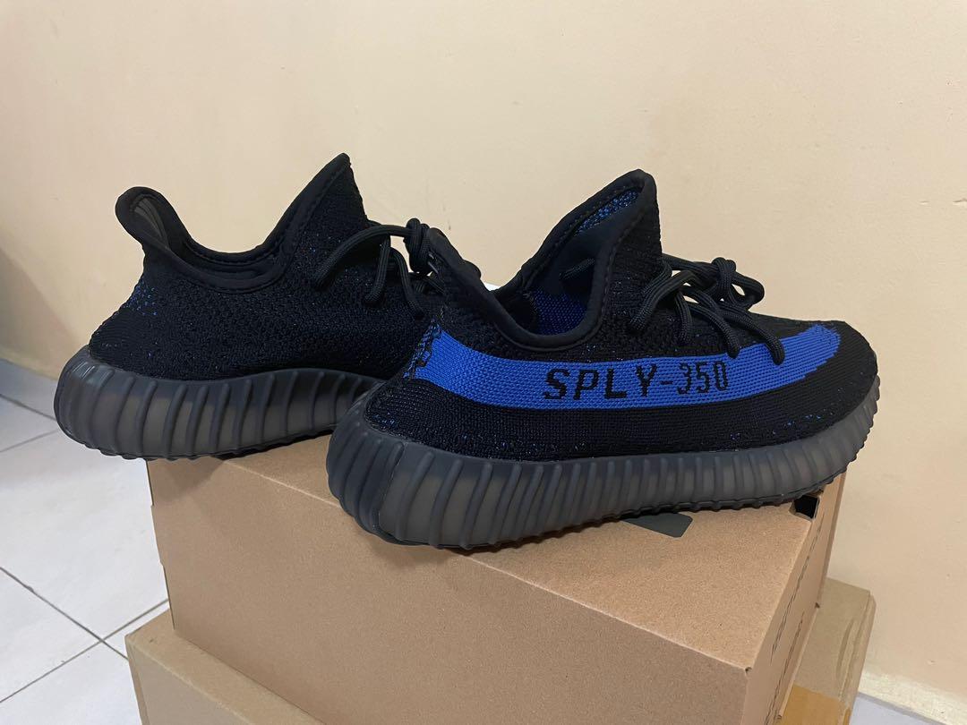 Navy blue clearance yeezy 350