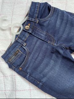 (Category: ) located in . Submitted by hello.share.preloved (Listing ID 1146432855, Image 1). Description: .