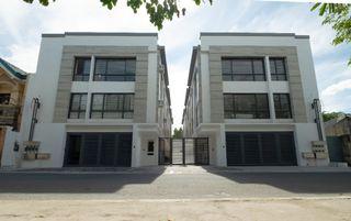 3-storey Luxury Townhouse at Congressional Ave.