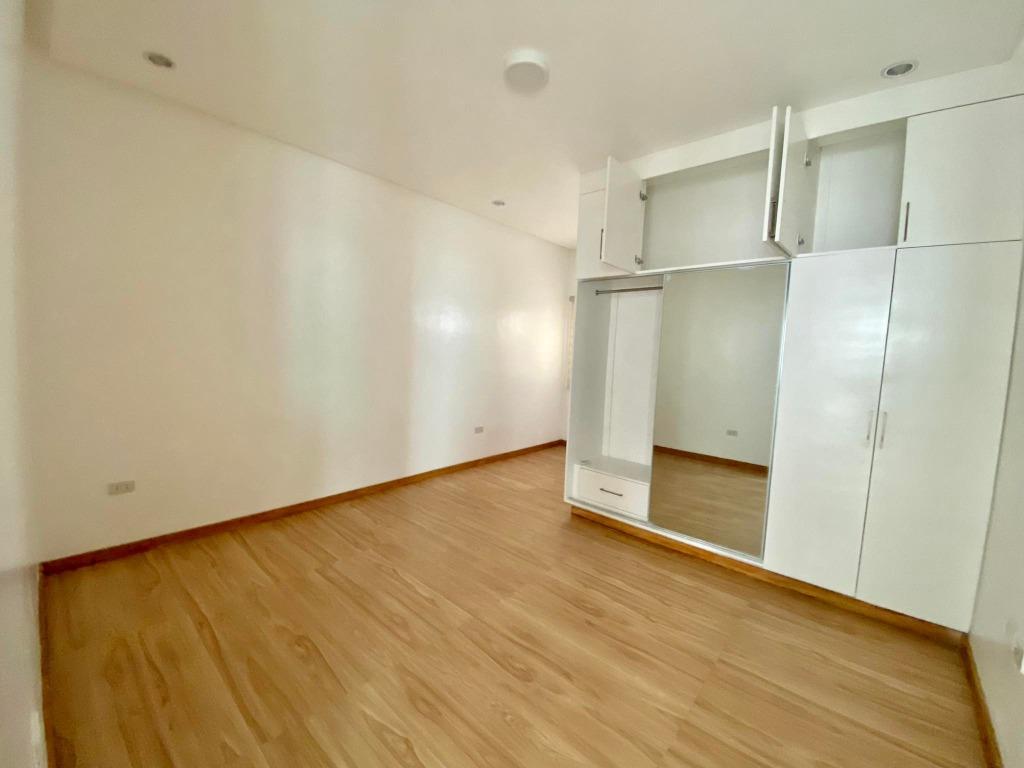 4 BEDROOMS HOUSE WITH SWIMMING POOL FOR RENT IN ANUNAS, ANGELES CITY PAMPANGA NEAR CLARK