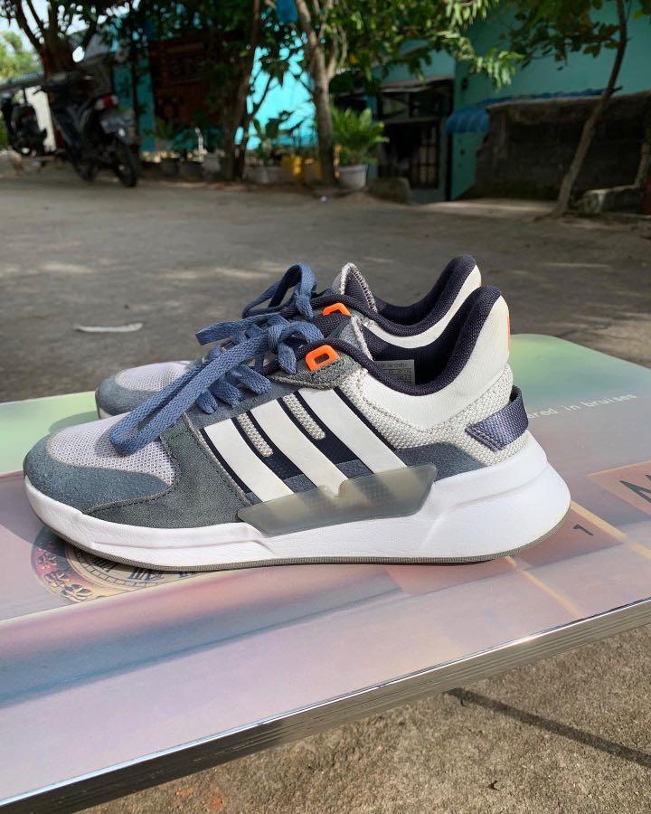 Adidas run 90s, Fesyen Pria, Sepatu , Sneakers di Carousell