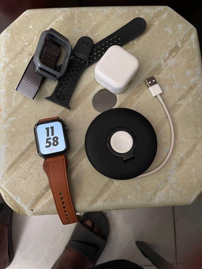 Apple Watch S4 44mm Nike, Mobile Phones \u0026 Gadgets, Wearables \u0026 Smart Watches  on Carousell