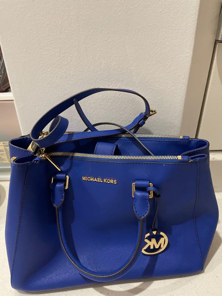 Lightly used*Authentic Michael Kor Bag for sale, Women's Fashion, Bags &  Wallets, Shoulder Bags on Carousell
