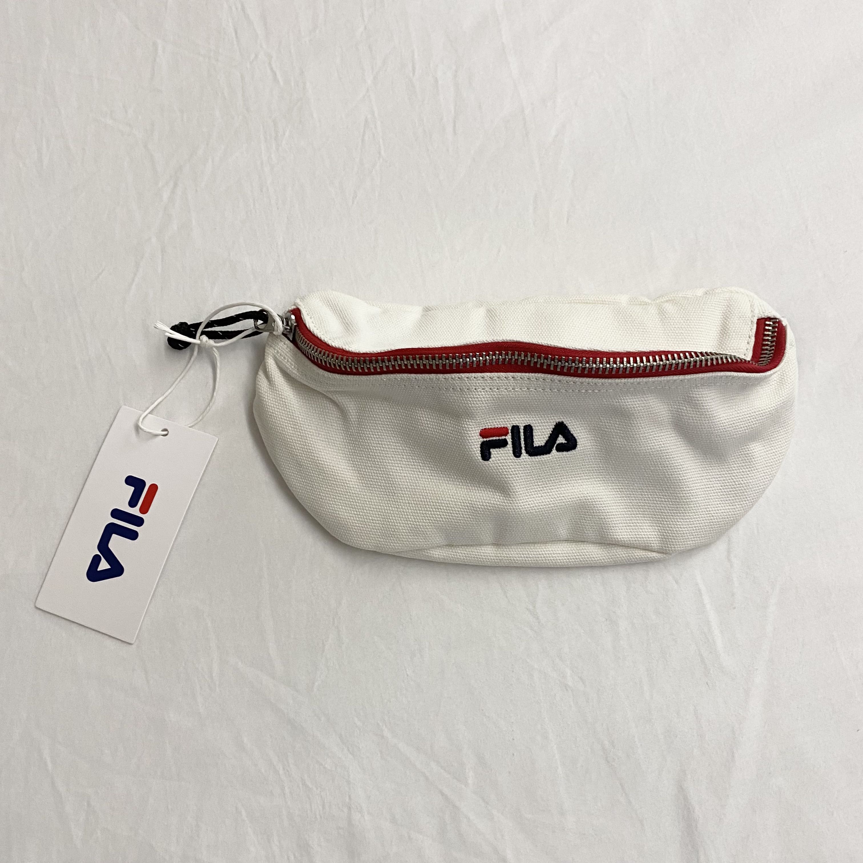 White fila fanny sales pack