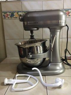BRAND NEW KITCHEN AID MIXER FROM.USA