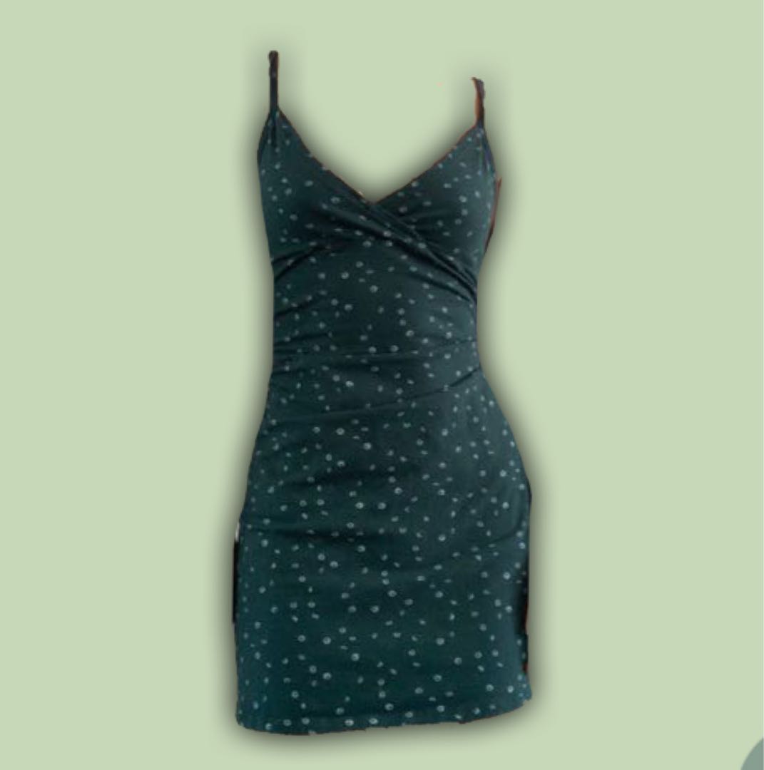 brandy melville amara dress green floral, Women's Fashion, Dresses