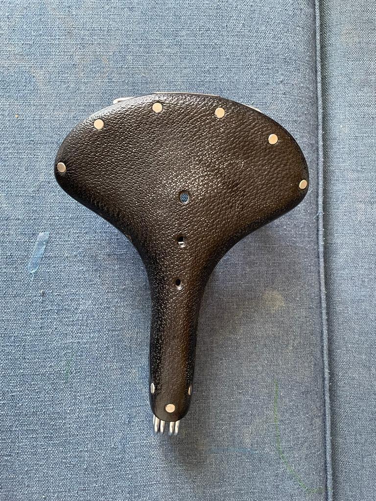 Brooks saddle b33 hotsell
