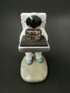 （分類：）位於 。 由 seal_man 提交（商品編號 1148155729，圖片 1）。簡介： 。