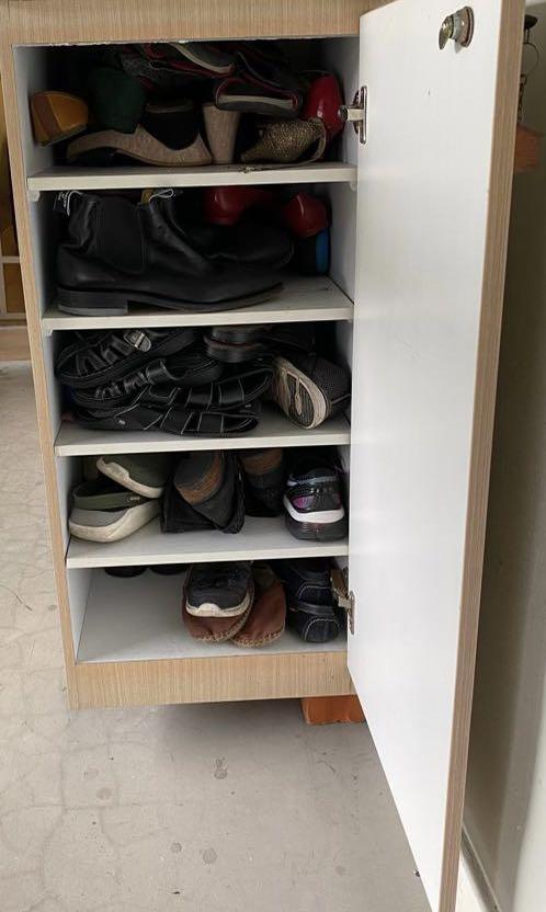 Shoe rack with lock and key sale