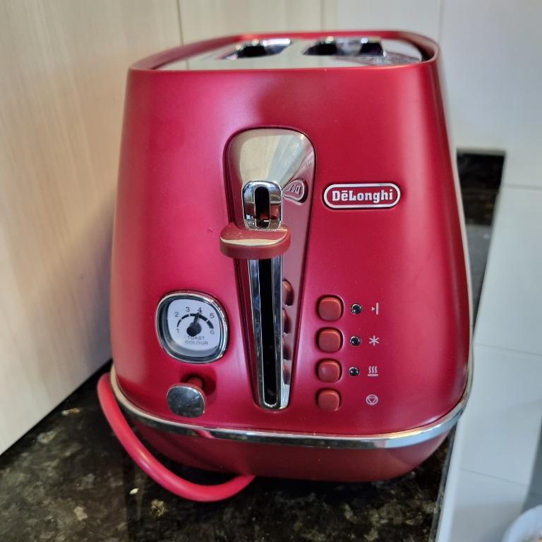 DeLonghi Toaster, Red R, TV & Home Appliances, Kitchen Appliances