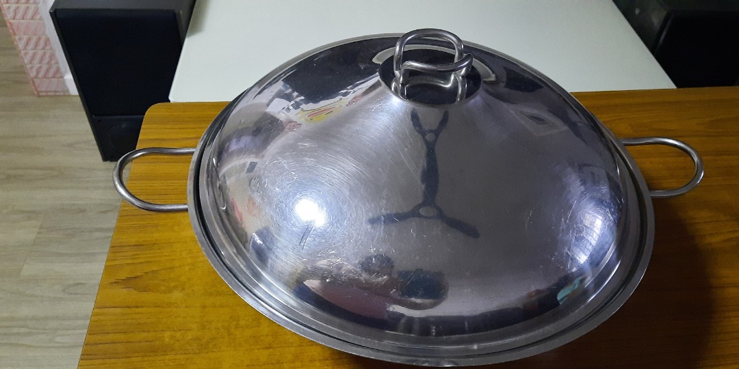 Frying wok made in Italy, Furniture & Home Living, Kitchenware