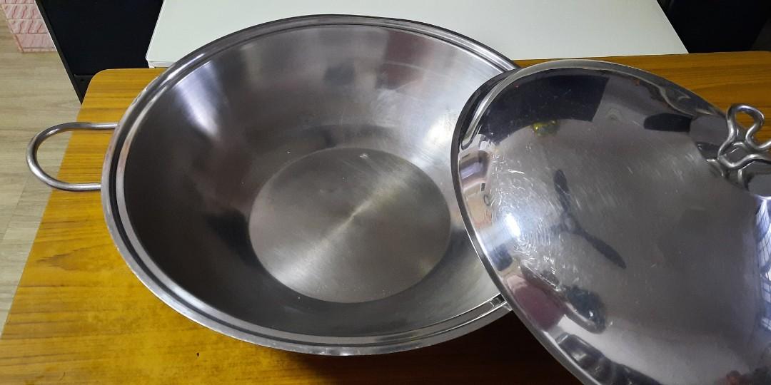 Frying wok made in Italy, Furniture & Home Living, Kitchenware