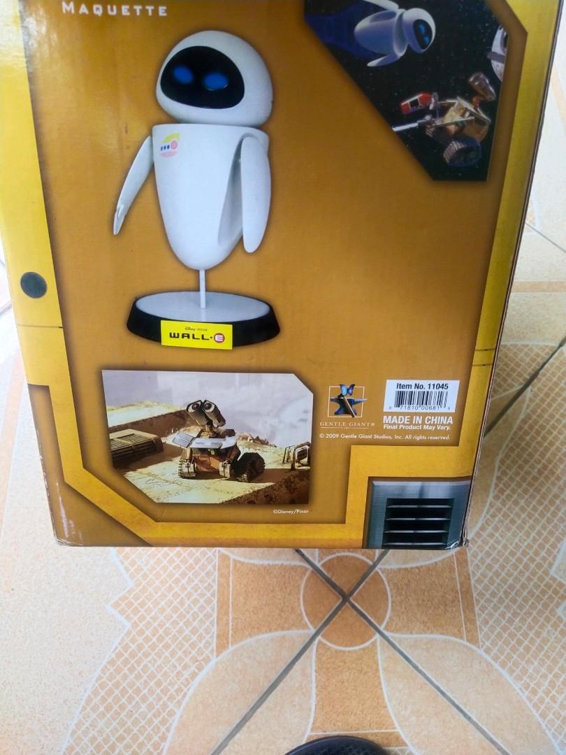 Gentle Giant WallE EVE Maquette Statue, Hobbies & Toys, Toys & Games