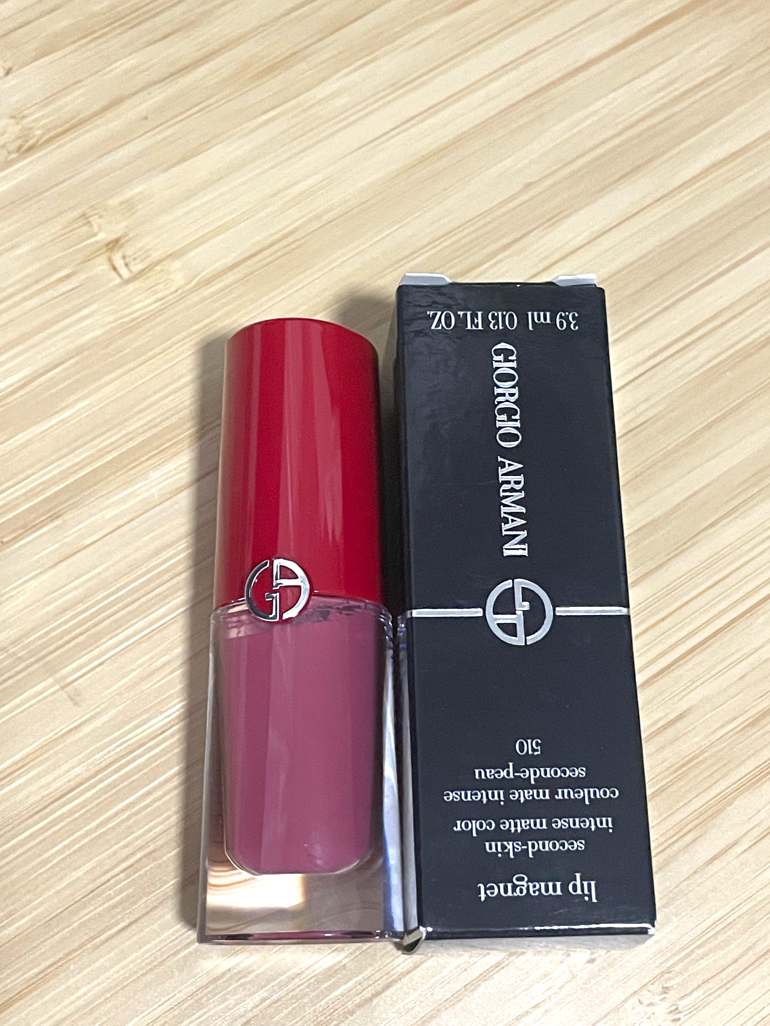 Armani lip store magnet 510