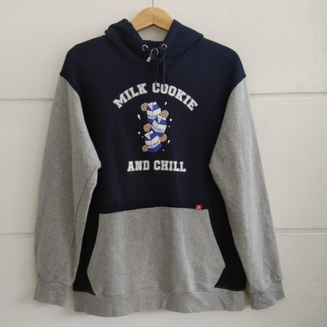 hoodie printed with logo