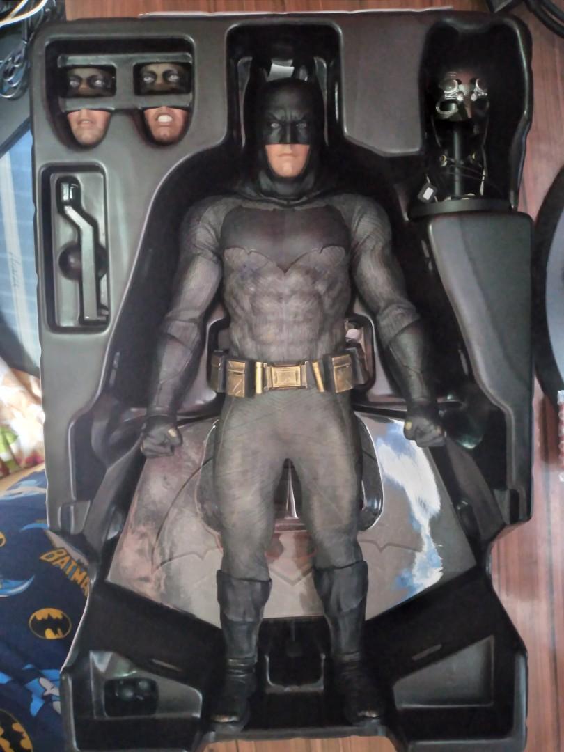 Hot Toys BvS Batman with Tech Cowl and Sniper Rifle - BIB, Hobbies ...