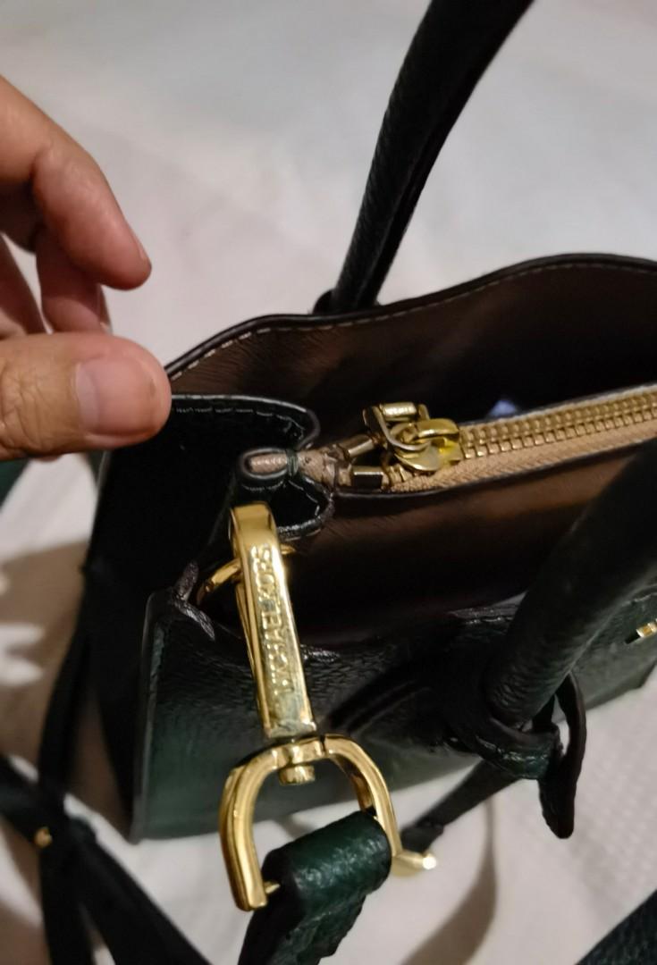 Michael Kors Bundle bag, Women's Fashion, Bags & Wallets, Purses & Pouches  on Carousell