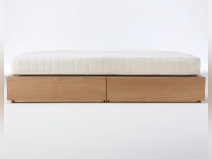 Muji king top size bed
