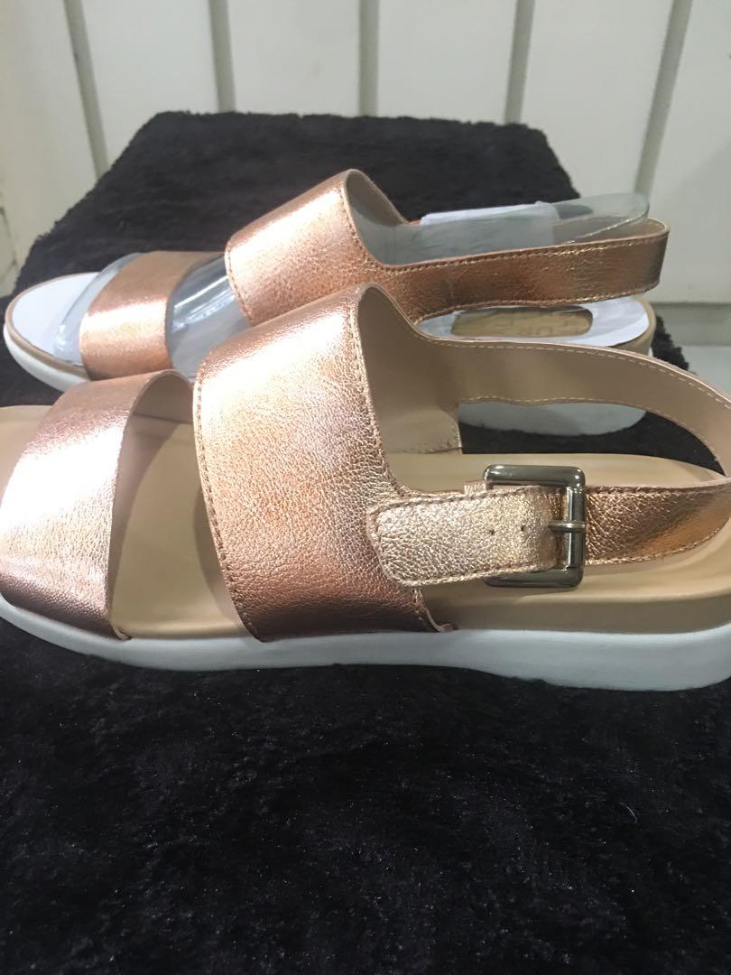 Naturalizer on sale angeles sandals