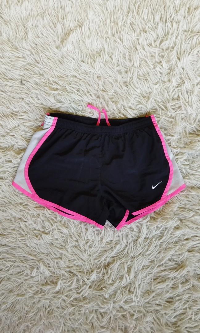 nike running tempo shorts in black