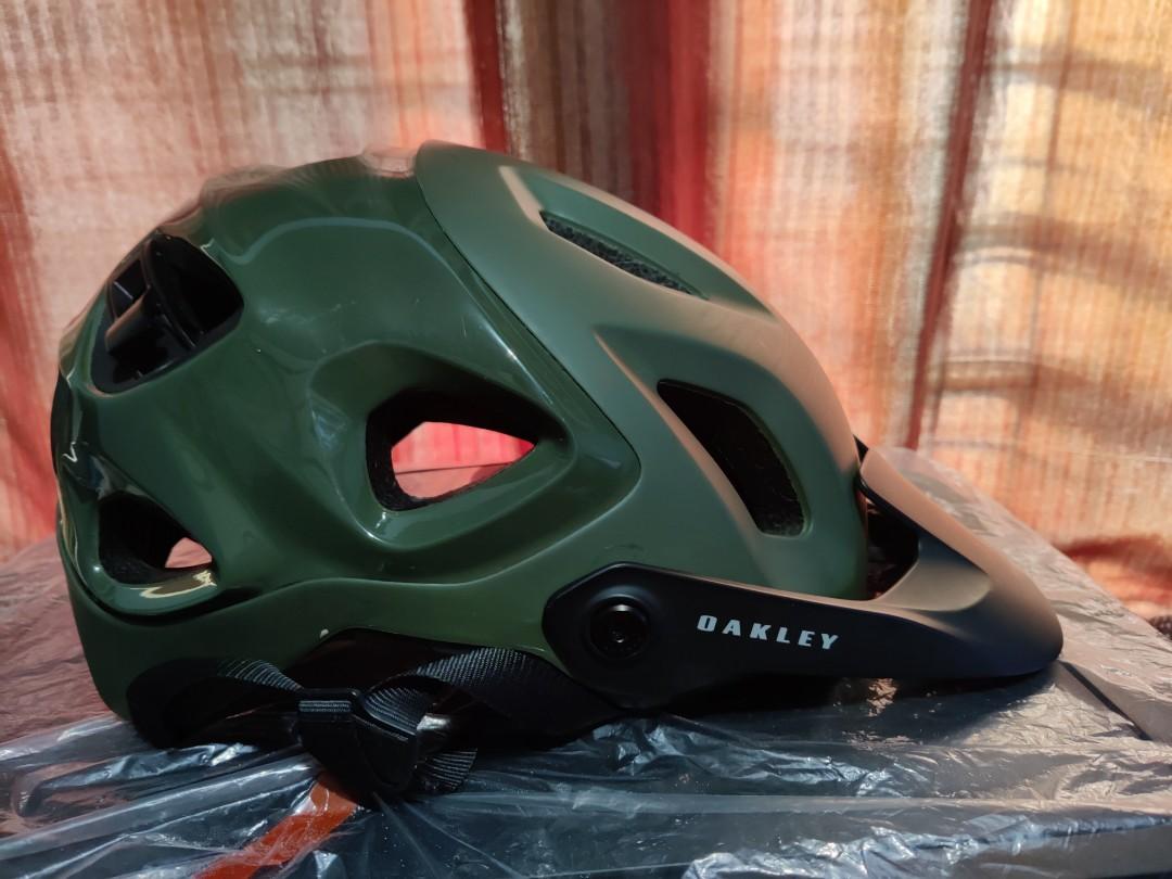 Oakley DRT5 Dark Brush, Sports 