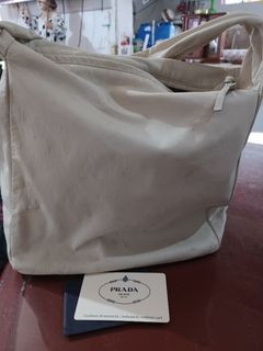 (Category: ) located in . Submitted by preloved.items2018 (Listing ID 1148191446, Image 1). Description: .