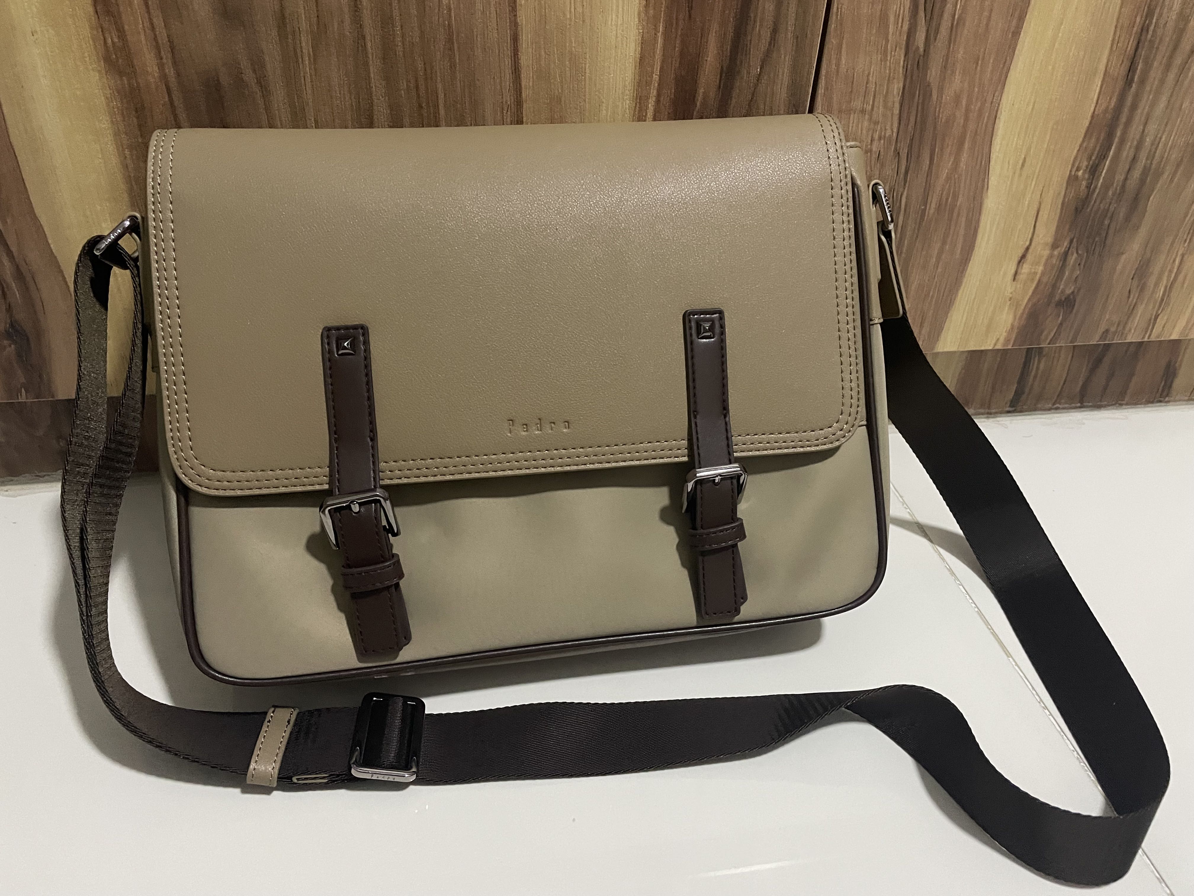 pedro messenger bolsa