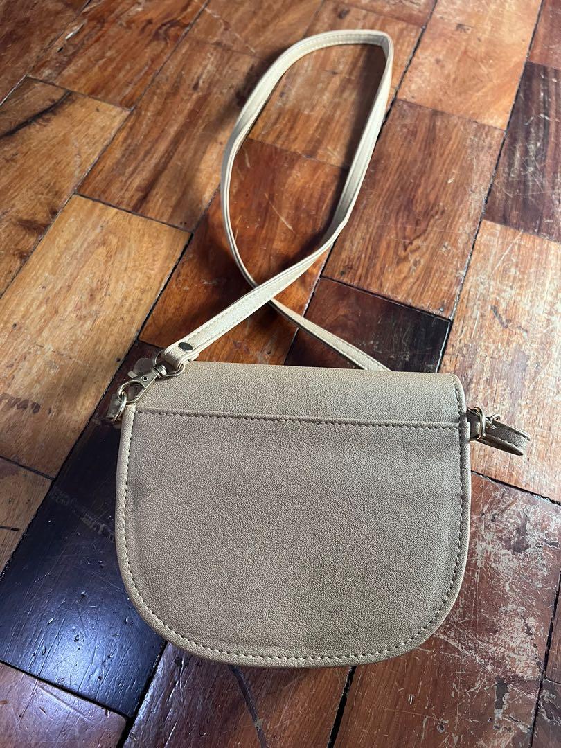 REGATTA CROSSBODY BAG BROWN TAN WITH GOLD HARDWARES, Women's Fashion