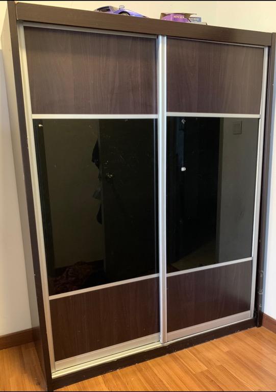 Second hand bedroom store set for sale