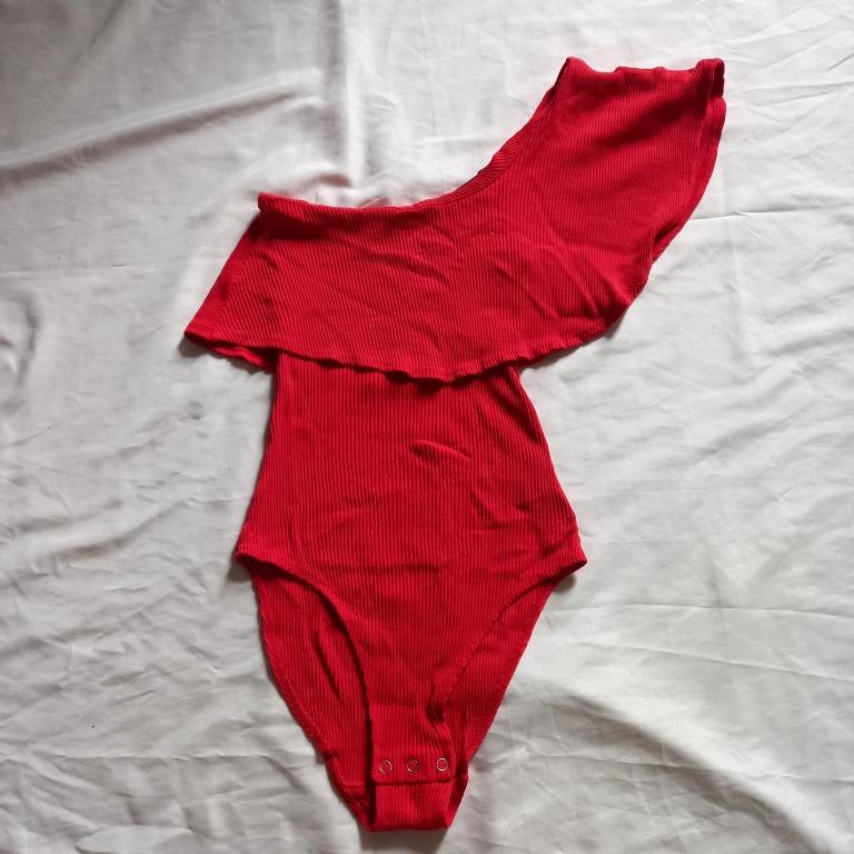 Sportsgirl Red Bodysuit Fesyen Wanita Pakaian Wanita Atasan di