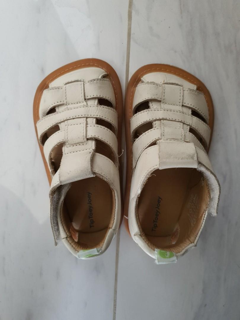 Children's size 6 discount shoe in european size